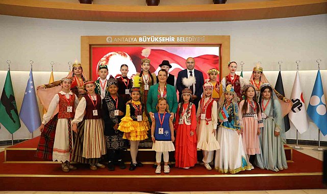 Dünya çocukları Antalya Büyükşehir Belediyesi'nde