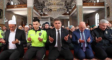 Düzce'de şehitler için mevlit okutuldu