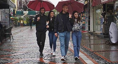 Edirne'de yağmur etkili oluyor