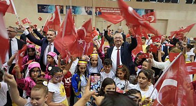 Edremit'te 23 Nisan Ulusal Egemenlik ve Çocuk Bayramı coşkuyla kutlandı