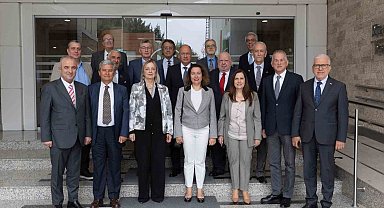 Eğitim için diplomatik zirve