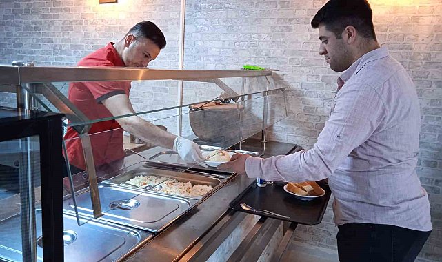 Ekmeğin 7.5 TL olduğu kentte ki bu lokantada yemekler 20 TL