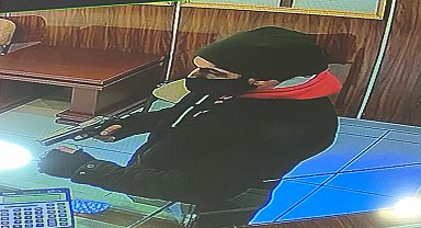 Esenyurt'ta silahlı soygun girişiminde bulunan acemi hırsız yakalandı