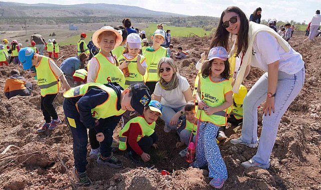 Eskişehir'de 3 bin fidan toprakla buluştu