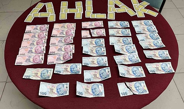 Eskişehir'de kumar oynayan 5 kişiye 32 bin 125 TL para cezası kesildi