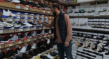 Eskişehir'de yazlık ayakkabılar raflarda yerini aldı