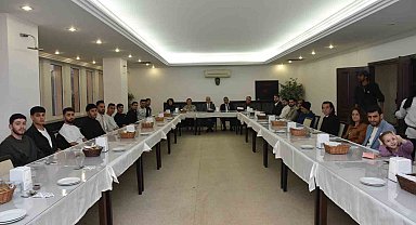 ESOGÜ yönetimi iftarda Filistinli öğrencilerle buluştu