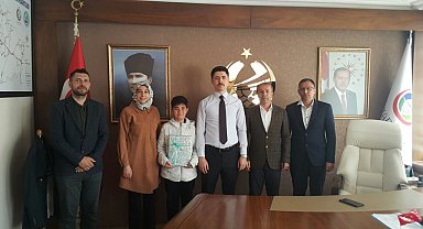 Ezan okuma yarışmasında birinci oldu