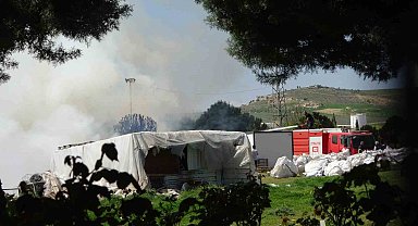 Fabrika bahçesinde çıkan yangın korkuttu