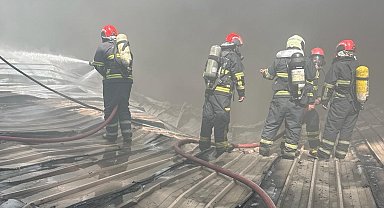 Fabrika yangını söndürüldü