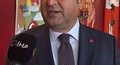 Fatih'te öğrencilerin eserlerinin yer aldığı 'Bayramın Adı Çocuk' sergisi açıldı