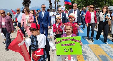 Fethiye'de 23 Nisan kortej ve şöleni büyük ilgi gördü
