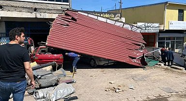 Freni boşalan kamyon dehşet saçtı: 10 araca ve 4 iş yerine zarar verdi