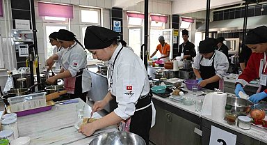 Gastronomi Festivali ve Yemek Yarışması'nın Ege Bölge Finali Denizli'de yapıldı