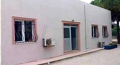 Gelibolu Adliyesi'nin de bulunduğu bina depreme dayanıksız olduğu gerekçesiyle tahliye edildi