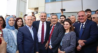 Gemlik Belediye Başkanı Şükrü Deviren görevi teslim aldı