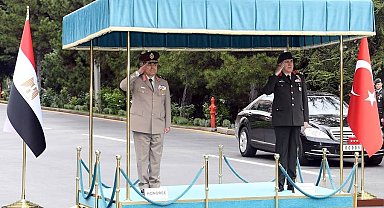 Genelkurmay Başkanı Gürak, Mısırlı mevkidaşı Askar ile bir araya geldi