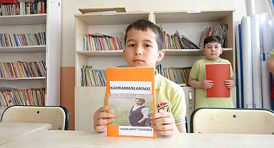 Giresunlu öğrencilerden 30 kahraman için 30 el yazması kitap