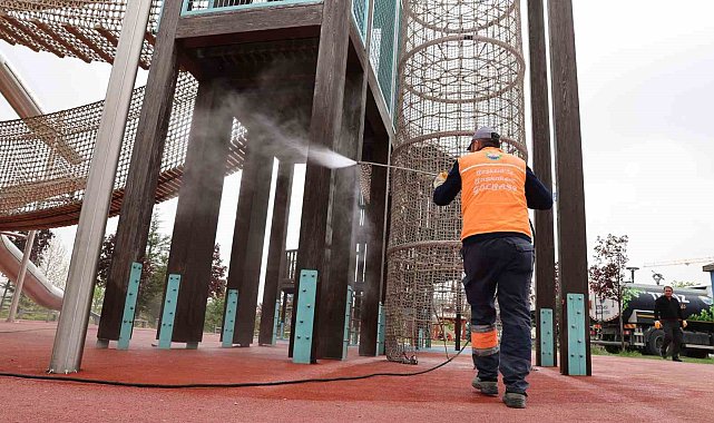 Gölbaşı'nda park ve bahçelere bahar bakımı