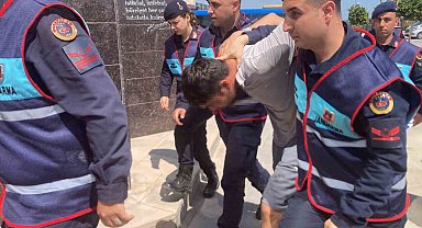 Görüntüleri ortaya çıktı: 3 kişiyi öldürüp yakan şüpheli, maktulün alyansını satmış
