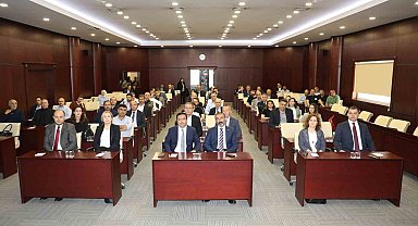 GTO'da dünya ve Türkiye ekonomisi masaya yatırıldı