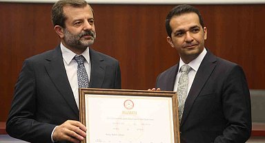 Gürsu Belediye Başkanı Mustafa Işık mazbatayı aldı