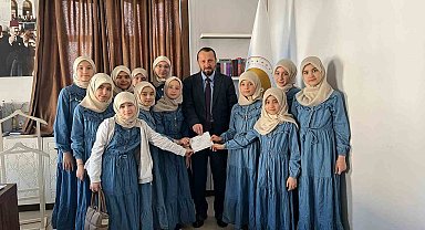 Hafızlık öğreticileri harçlıklarını Filistin'e gönderdi
