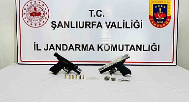 Hapis cezası bulunan firari uyuşturucu ve silahla yakalandı