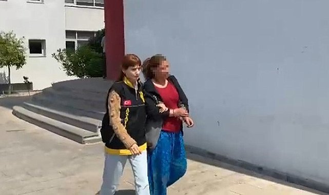 Hırsızlık yaparken suçüstü yakalanan kadın polisi ısırdı