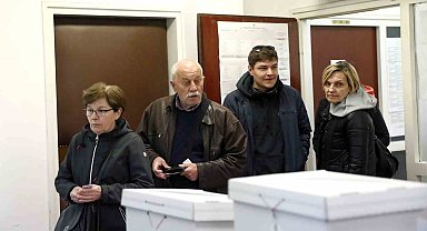 Hırvatistan'da halk, parlamento seçimleri için sandık başında