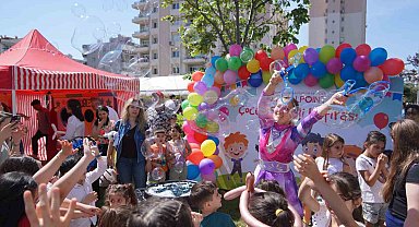 İEÜ Medical Point, çocuk sesleriyle şenlendi