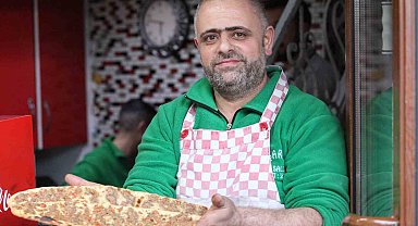 İftar sofralarının vazgeçilmez lezzeti: Etli ekmek