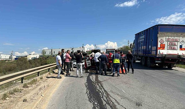 İki otomobil çarpıştı: 3'ü çocuk 5 yaralı