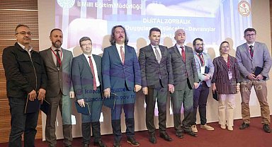 İl Milli Eğitim Müdürü Gümüş: "Çocuklarımız, dijital araçlardan faydalanacak ama asla dijital dünyanın da esiri yapmayacağız"