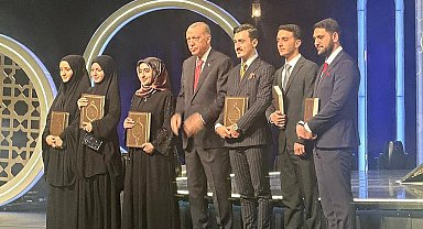 İlahiyat Fakültesi öğrencileri, Atatürk Üniversitesine Türkiye birinciliği ve ikinciliği getirdi