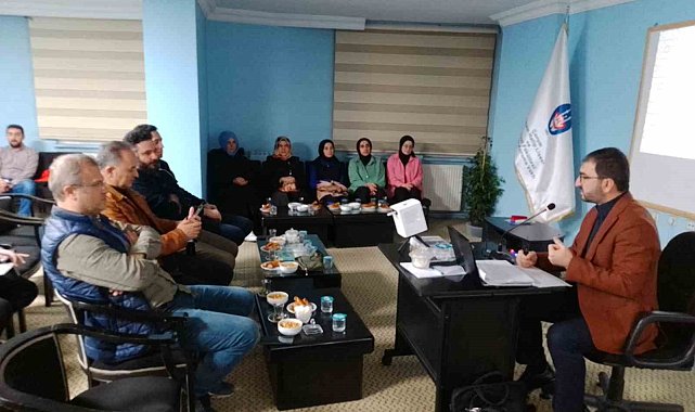 İMVAK'ta Türk-İslam eserlerindeki estetik anlatıldı