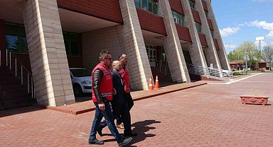 Isparta'da 1 kişinin öldüğü silahlı kavgada gözaltına alınan şahıs adliyeye sevk edildi
