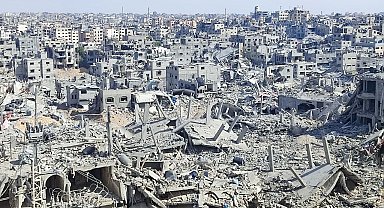 İsrail ordusunun geri çekildiği Han Yunus'taki yıkım görüntülendi