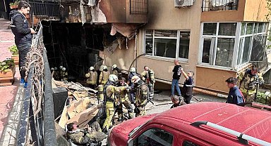 İstanbul Valiliği'nden gece kulübündeki yangına ilişkin açıklama: "Hayatını kaybedenlerin sayısı 10, 7'si ağır 13 kişi yaralı"