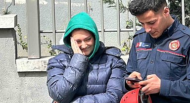 İstanbul'da balkonda genç kızı kurtarma operasyonu: Sigara içerken kilitli kaldı, kurtarılınca kendi haline güldü