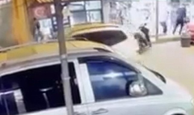 İstanbul'da kıraathane önünde silahlı saldırı kamerada: Cipten ateş açılıp öldürüldü