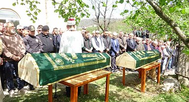 İstanbul'daki yangında hayatını kaybeden baba ve oğlu son yolculuğuna uğurlandı