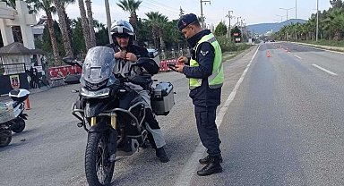 İzmir jandarmasından sıkı bayram trafiği denetimi