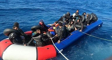İzmir sularında 5 'i çocuk 59 göçmen yakalandı