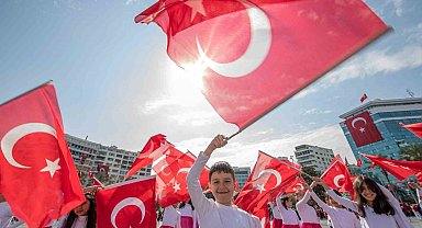 İzmir'de 23 Nisan'da toplu ulaşım ücretsiz
