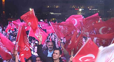 İzmir'de AK Parti'li 4 belediye CHP'ye geçti