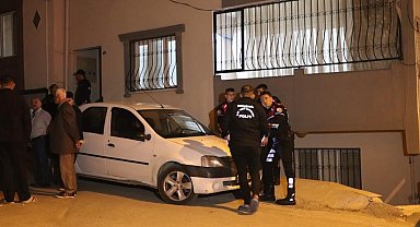İzmir'de bir kızını öldüren diğerini de yaralayan baba hastanede öldü