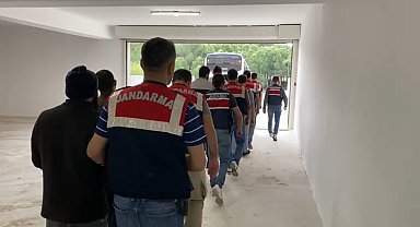 İzmir'de DEAŞ operasyonu: 8 tutuklama