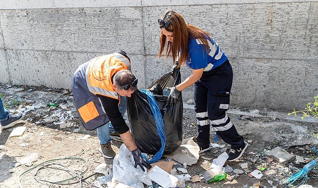 İzmir'de her gün 850 işçi 2 bin kilometrelik güzergahı temizliyor
