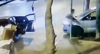 İzmir'de oyuncak tüfekle gasp anı kamerada